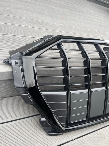 Решетка радиатора Audi Q3 83a 83a853651e - 2