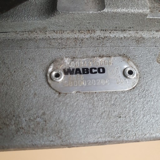 ГОЛОВНИЙ ГАЛЬМІВНИЙ КЛАПАН WABCO 4800030051 - 4