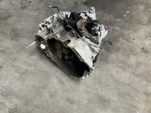 Коробка передач VOLVO S40 V40 V50 31280650 - 1