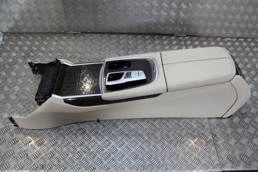 BMW 7 G12 обивка сидений диван боковины массаж - 15