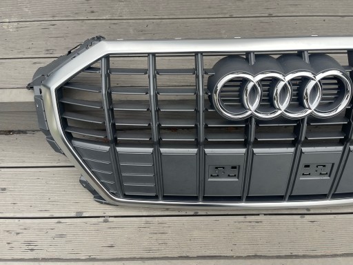 Решітка радіатора Audi Q3 83A 83a853651 - 7