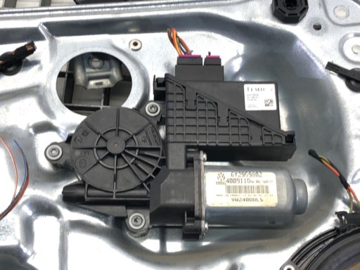 СКЛОПІДЙОМНИК ЛІВИЙ ПЕРЕДНІЙ VW POLO HB 3D 01-14 6Y2959802 - 4