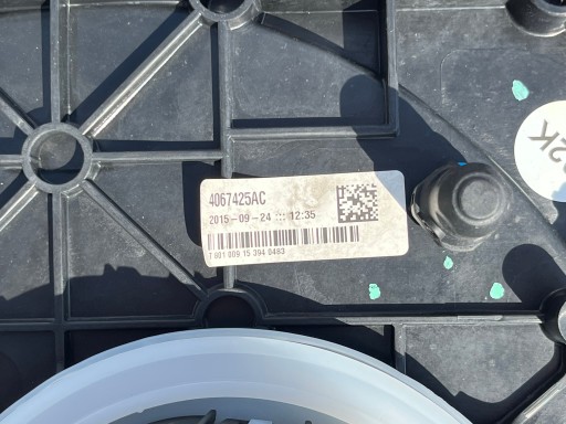 Бак AdBlue насос AUDI A4 B9 15-19 8W0131878AC - 7