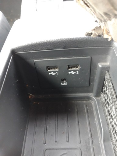 Роз'єм USB AUX Audi A3 8V 81a035736 порт - 1