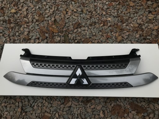 MITSUBISHI OUTLANDER 3 III ATRAPA GRILL LIFT 15- - 1