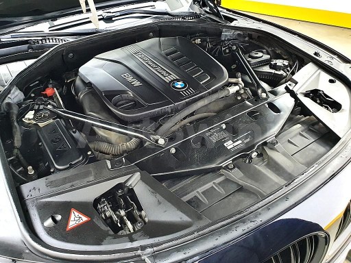 BMW 3 F30 F31 4 F32 F33 F34 F36 двигун стійка N57D30A 258KM 255km 330d 430d - 2