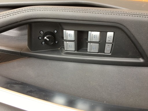 Boczek Boczki Drzwi Przód Tył Audi E-Tron 55 - 10