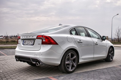 VOLVO S60 2010 > спойлер Елерон на люк праймер! - 11