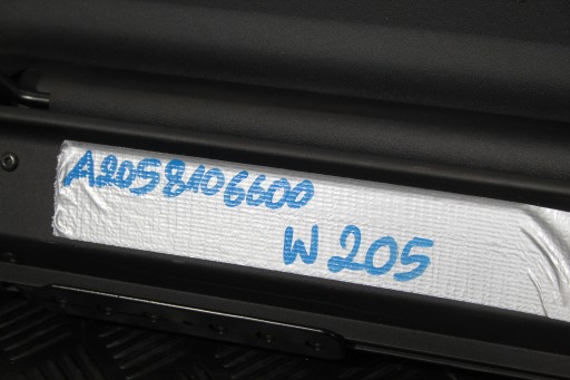Рольставні багажника C-Class W205 A2058106600 - 2