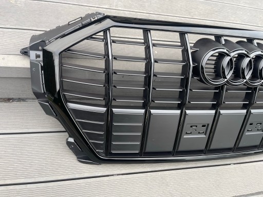 Решітка радіатора Audi Q3 83A 83a853651e - 3