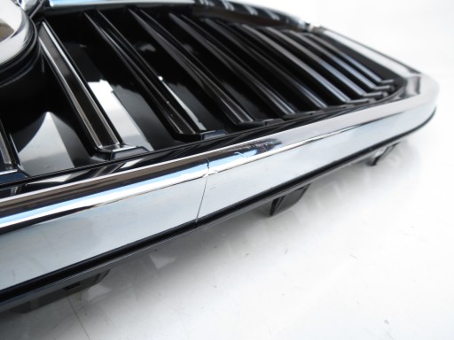 GRILL ATRAPA CHŁODNICY KAMERA VOLVO XC60 II 17- - 5