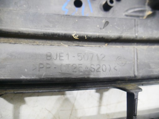 Решітка радіатора Bje150712 Mazda 3 III - 16