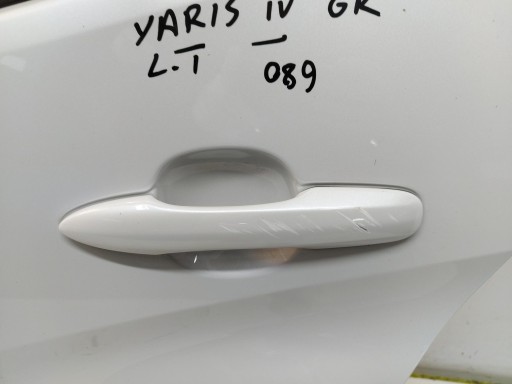Toyota Yaris IV P21 задні ліві двері задні 089 - 5