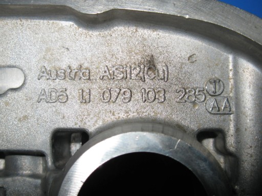 AUDI RS4 RS5 крышка клапана 4.2 FSI 079103285AA - 3