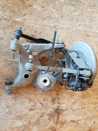 Поворотний важіль задній RH RANGE Rover VOGUE L405 4.4 - 3