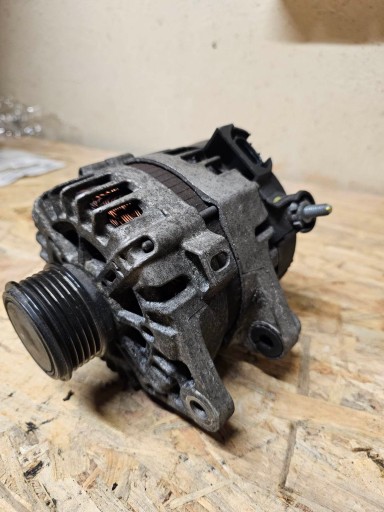 Alternator Hyundai OE 37300-2A850 - 2