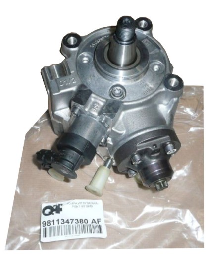 НОВИЙ ПАЛИВНИЙ НАСОС PSA 1.4 / 1.6 HDI 9811347380 - 1