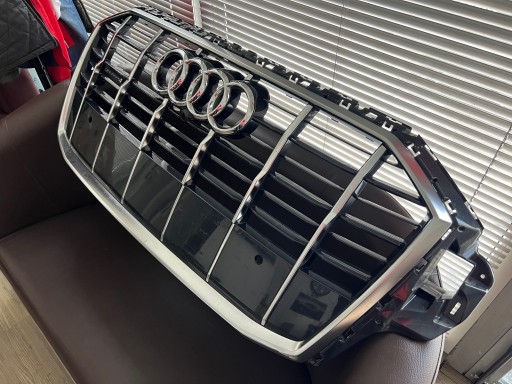 решітка радіатора Audi Q7 4M LIFT 4M0853651AH - 2