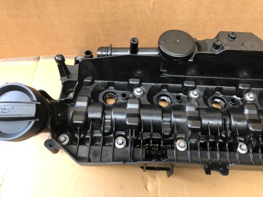 Кришка клапана 8575408 BMW G30 G11 G05 M50D B57 - 2