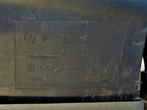Корпус повітряного фільтра VW TOUAREG 5.0 V10 TDI - 7
