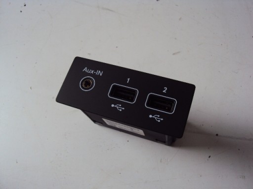 GNIAZDO AUX USB RENAULT TWINGO III ZE LIFT CLIO V - 1