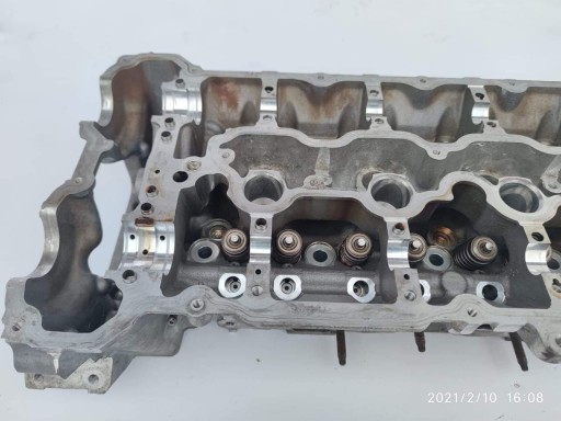 BMW F01 F07 F10 права головка N63 4.4 V8 7573936 - 3