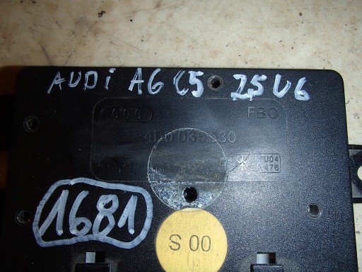 підсилювач сигналу антени Audi A6 C5 радіо - 2