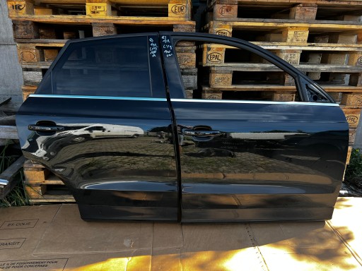 Дверь Audi Q3 8u0 11-18 LY9T правая передняя задняя - 1