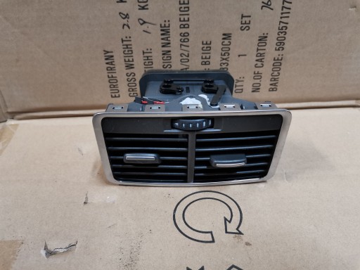 Решетка заднего вентиляционного отверстия Audi A6 C6 4f0819203 - 1