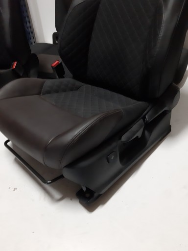 Toyota CHR сидіння коричневий шкіряний стьобаний комплект - 4