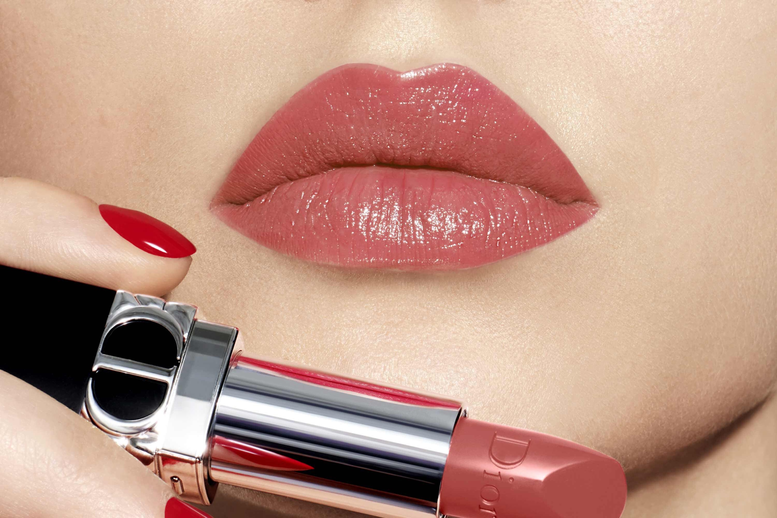 Rtěnka Dior růžová Odstíny hnědé a béžové Saténová tyčinka