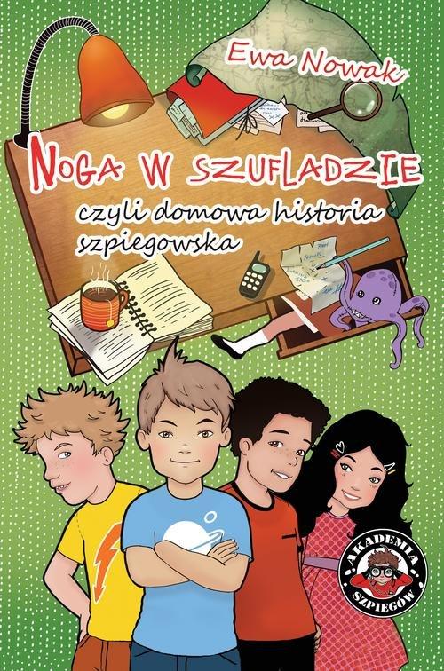 

Noga w szufladzie czyli domowa historia Nowak