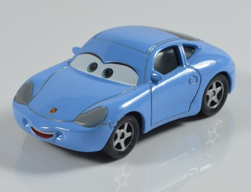 MATTEL CARS AUTA SALLY CARRERA 1:55 z PL Kod producenta 500