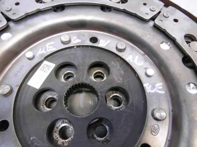 KOŁO ZAMACHOWE RENAULT MEGANE IV GT 1.6 TCE Producent części Inny