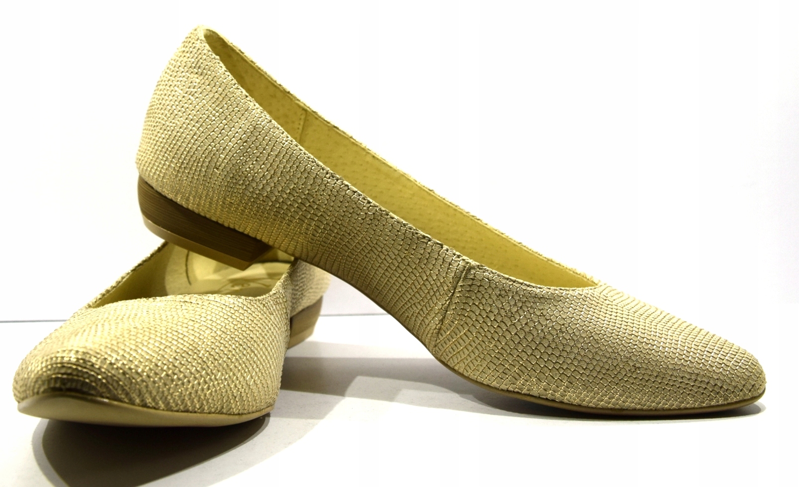 Dámské Stylové Pohodlné Zlaté Baleríny 451 37