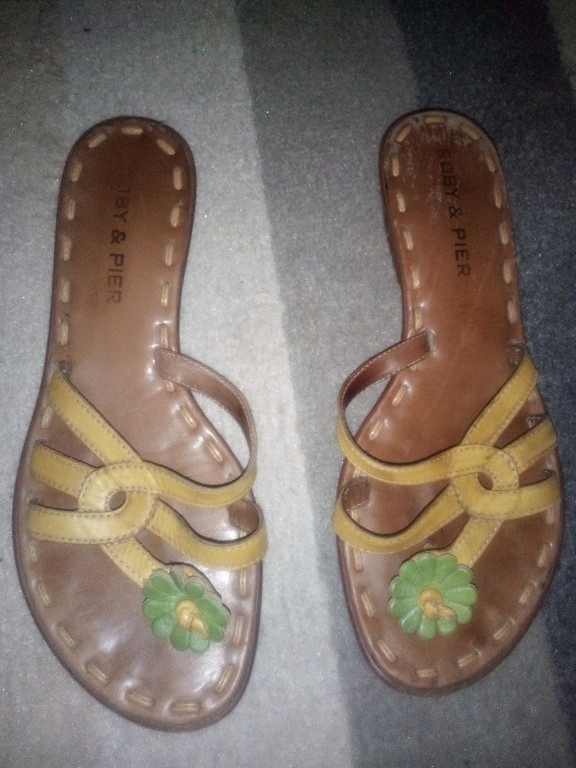 Roby&Pier klapki że skóry naturalnej roz 37