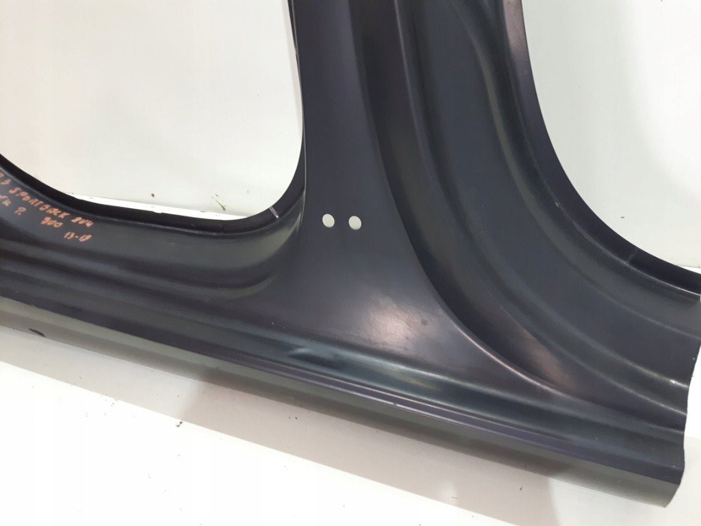 PRÓG SŁUPEK POSZYCIE PRAWE AUDI A3 SPORTBACK 8V4 Producent części Audi OE