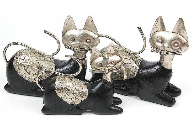 RZEŹBA FIGURKA KOCIA RODZINA KPL DEKORACJA PREZENT Producent inna