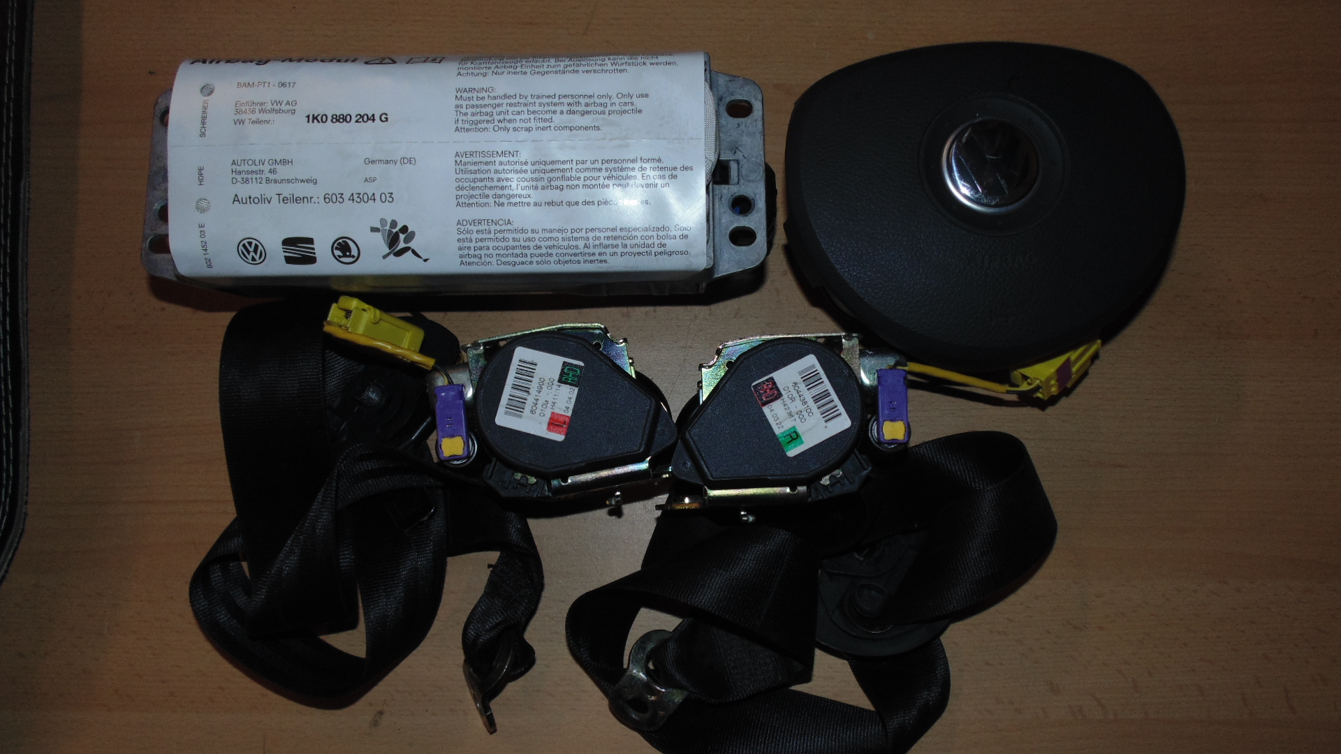 airbag driver´s VOLKSWAGEN GOLF V 1K0 880 201N