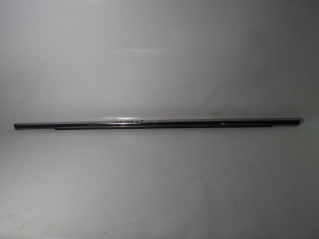 LISTWA ZGARNIAJĄCA LEWY TYŁ HYUNDAI i40 2012r