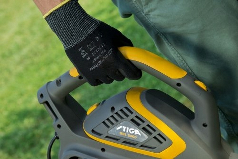 ODKURZACZ DMUCHAWA do liści STIGA 2600W Indukcyjny Prędkość przepływu powietrza 331 km/h