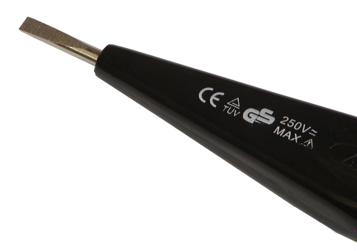 TESTER NAPIĘCIA LCD AC / DC 12 - 220V KEMOT Kod producenta NAR0105