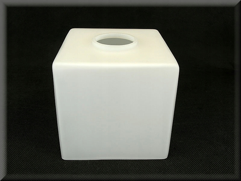

Klosz szklany kwadrat biały 10cm E27 do lamp
