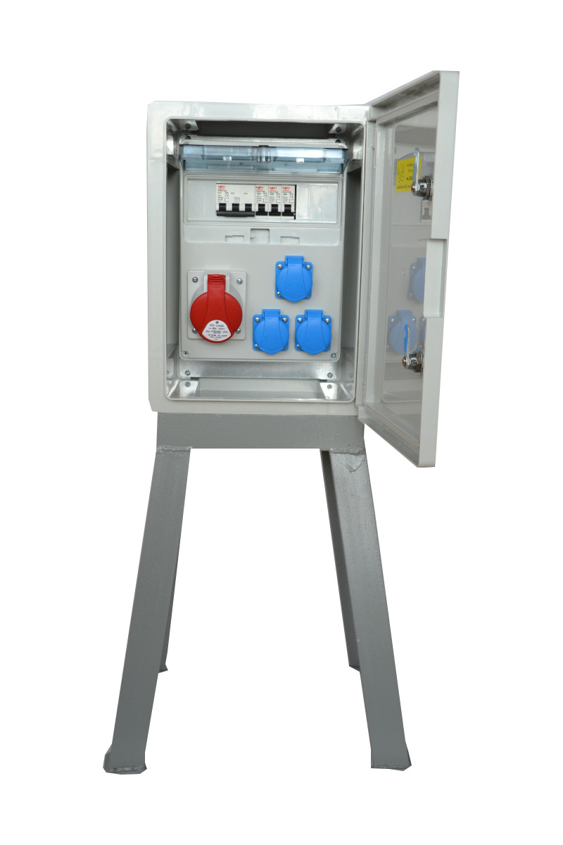 Elektrická skrinka IP65 XC516W so stojanom 16A