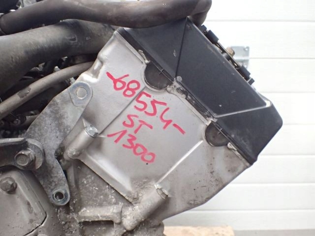 Silnik Honda ST 1300 Pan European 93932 km Producent Honda OE