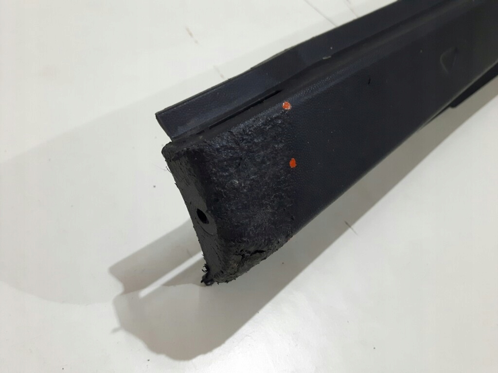 PRÓG LISTWA PROGU LEWA LH VW T-ROC 2GA853855 17- Producent części Volkswagen OE