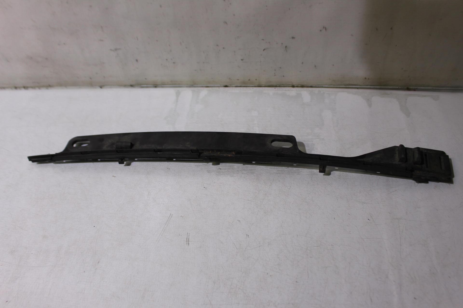 PODSZYBIE LISTWA TRAFIC II 1.9DCI 8200036493