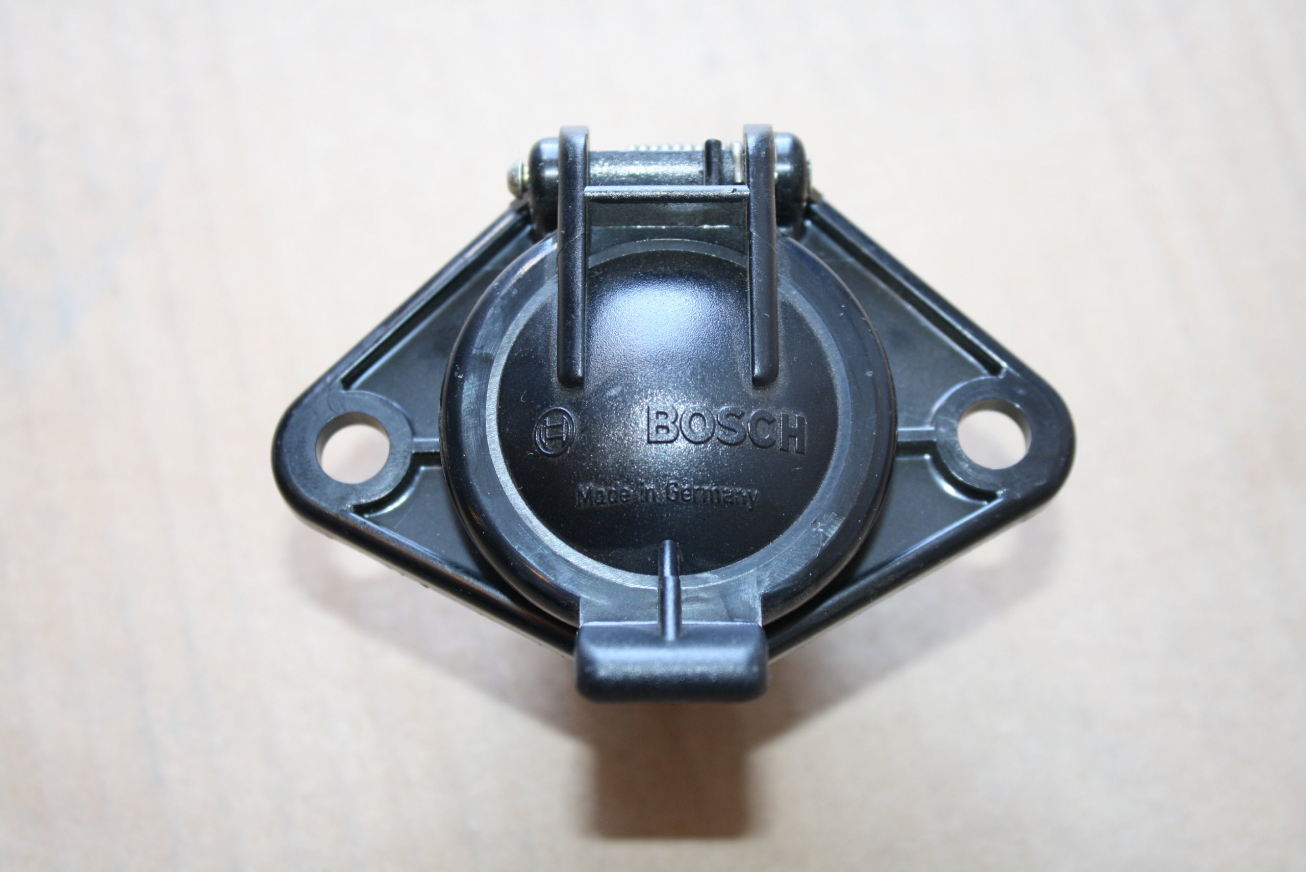 GNIAZDO WTYK WTYKA 7 PIN BOSCH MADE IN GERMANY