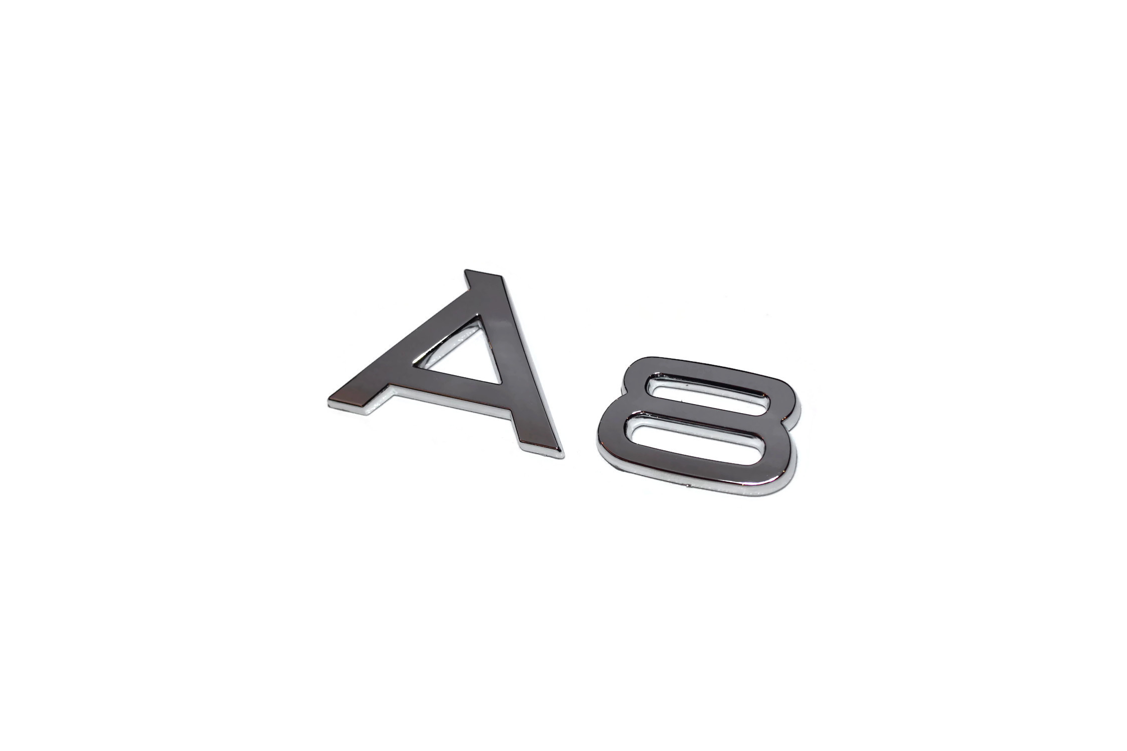 

Audi A8 Emblemat Napis Znaczek Chrom