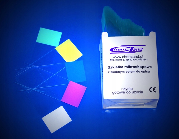 

Szkiełka mikroskopowe podstawowe niebieskie pole